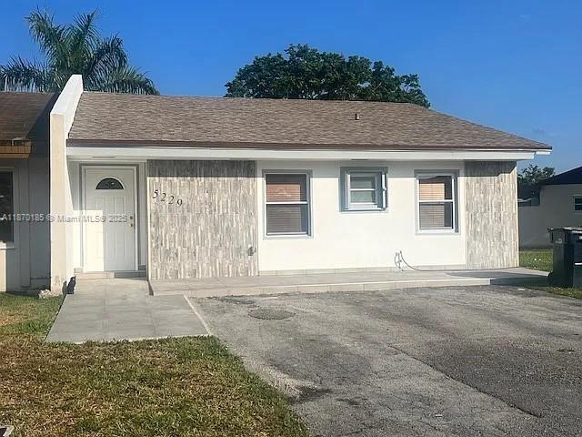 Primary Photo - 5229 SW 140th Pl