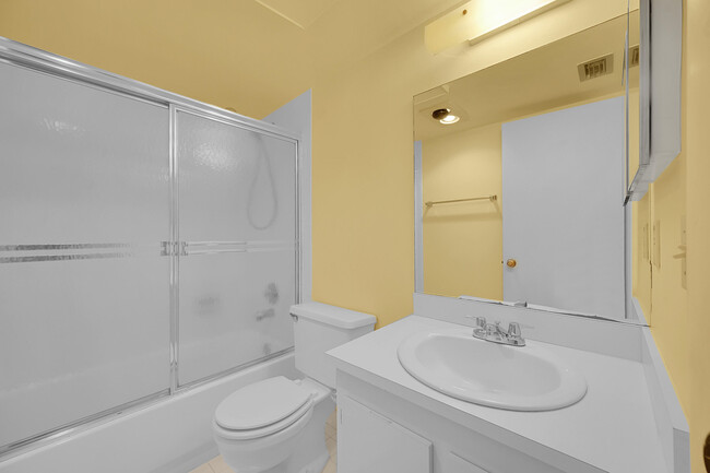 Building Photo - 3154 Via Poinciana