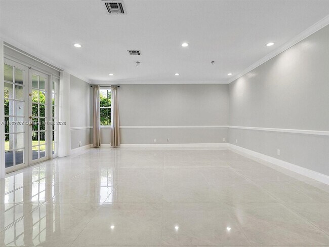 Building Photo - 1175 Peregrine Way