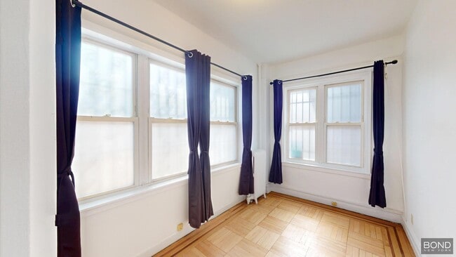 Building Photo - Park Terrace West