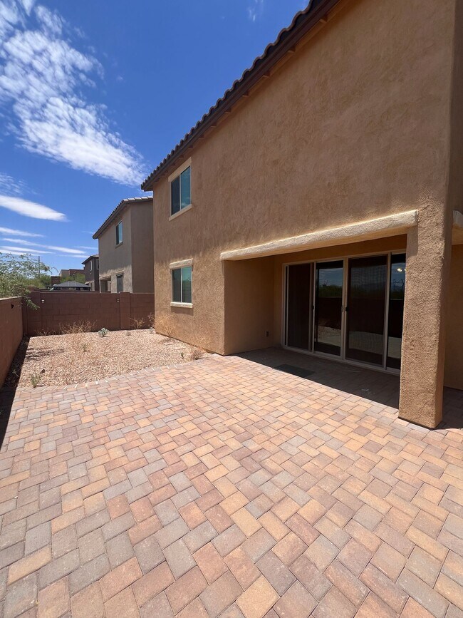 Building Photo - 16023 S Camino Casal