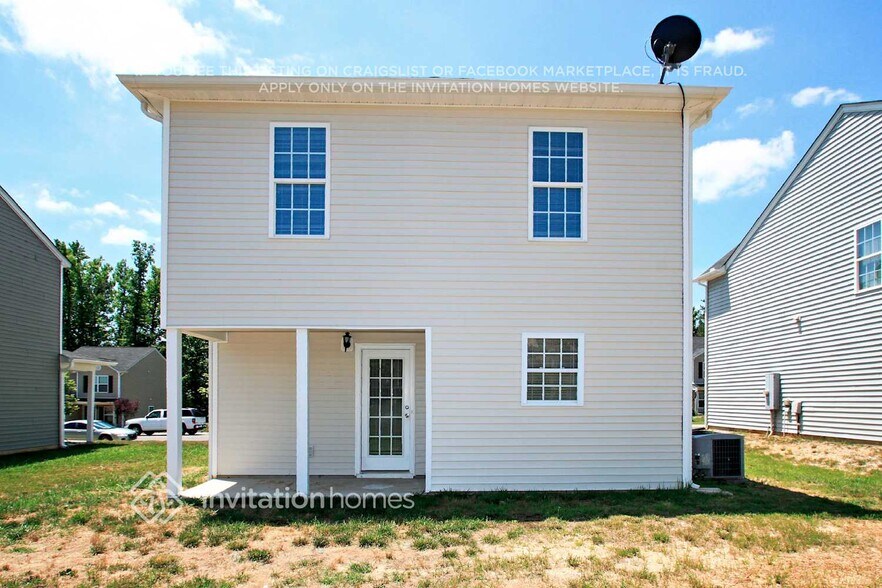 Building Photo - 1021 Statler Dr