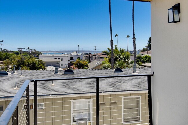 Building Photo - Breathtaking Bay Views & Large Private Deck - Walking Distance To Mission Bay