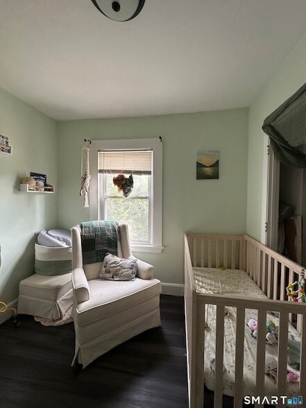 Building Photo - 383 Davis St