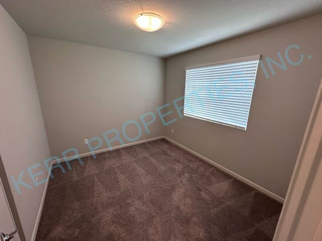 Building Photo - Spacious 3-Bedroom Townhouse with solar power in Happy Valley with 2.5 Bathrooms & 2105 Sq Ft of ...