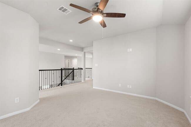 Building Photo - 29650 Kynndal Shore Dr