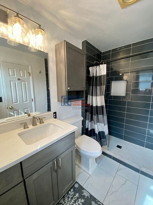 Building Photo - 5932 S Dayton Ct