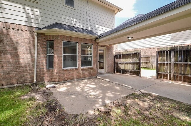 Building Photo - 2515 Lansing Cir