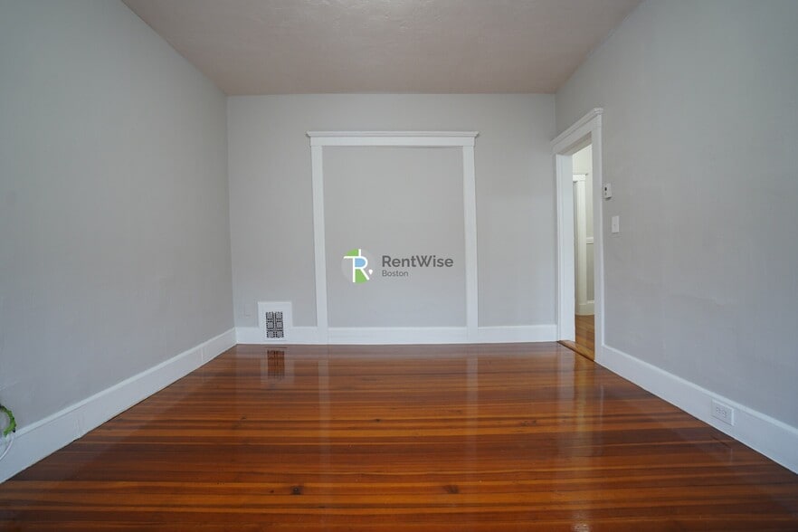 Building Photo - 19 Roseclair St