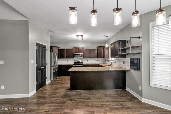 Building Photo - 102 Gabriels Wy