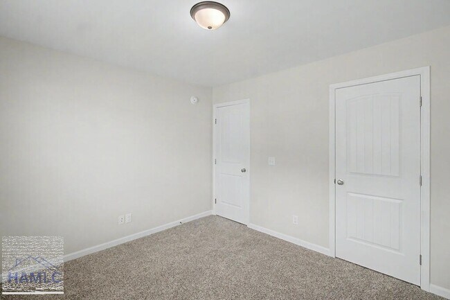 Building Photo - 319 Herty Ln