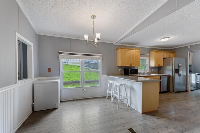 Building Photo - 1022 Dogwood Ln