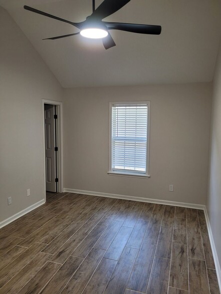 Building Photo - 209 Leigh Lp