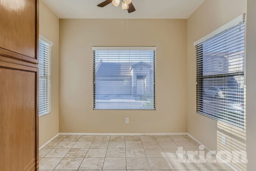 Building Photo - 44 S Greenfield Rd
