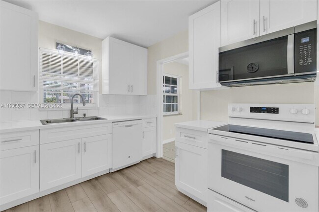 Building Photo - 3504 NW 85th Ave