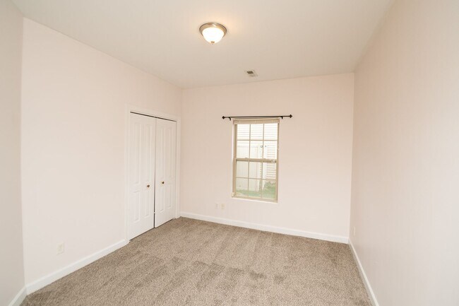 Building Photo - 3 bedroom / 2 bathroom Duplex for rent in Hobart