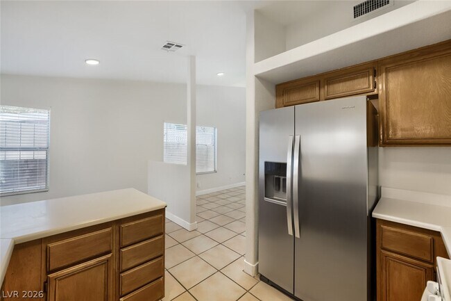 Building Photo - 2709 Camphor Tree St