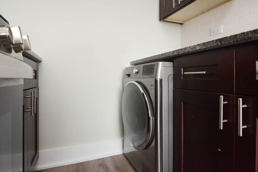 Building Photo - 725 St Johns Ave