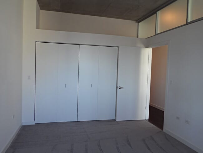 Building Photo - 235 W Van Buren St