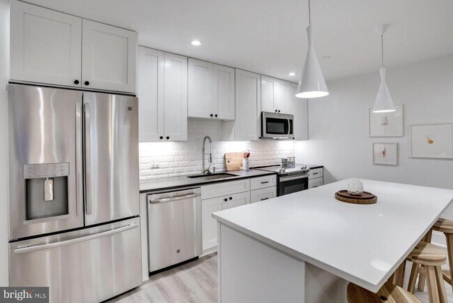 Building Photo - 22 Bryant St NW