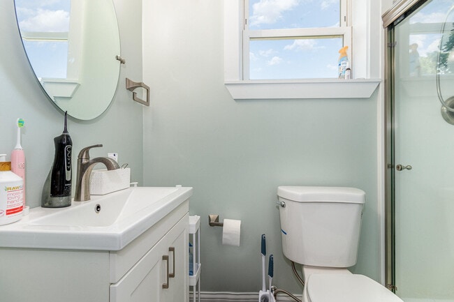 Building Photo - 8 Carneal St