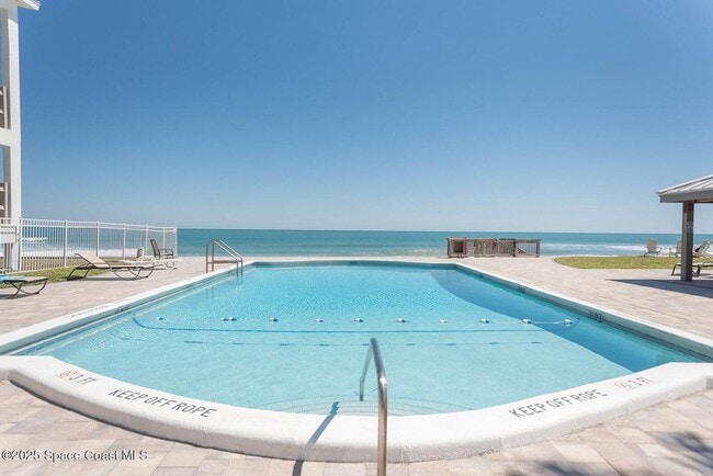 Building Photo - Furnished and Available April 6th 2026