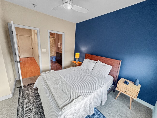 Building Photo - 5610 45th Ave