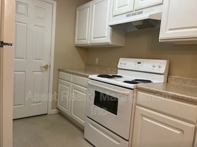 Building Photo - 8122 Elderberry Dr NW