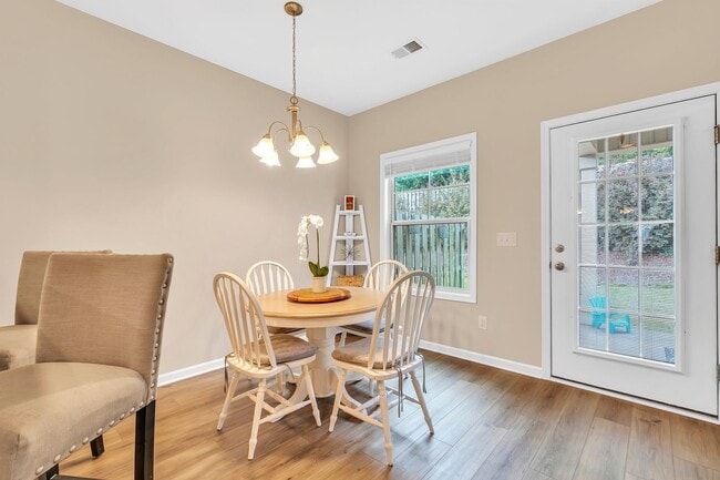 Building Photo - Beautiful 4BR Townhome in Mauldin - Whispe...