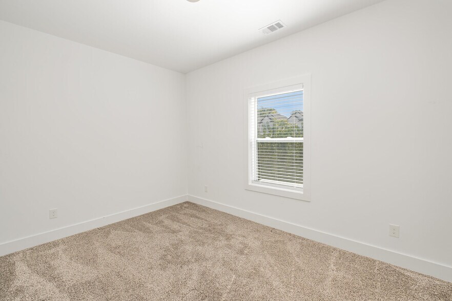 Building Photo - 4341 Goins Rd
