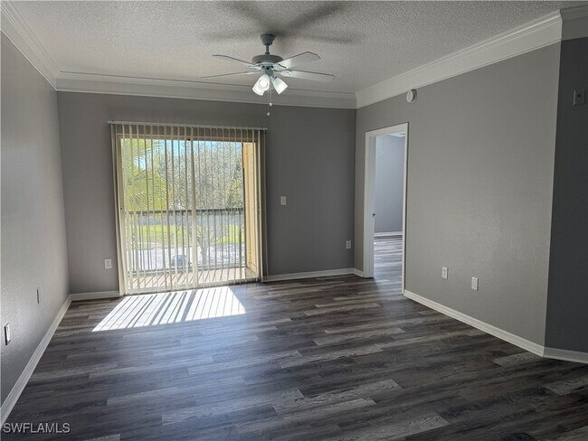 Building Photo - 11490 Villa Grand