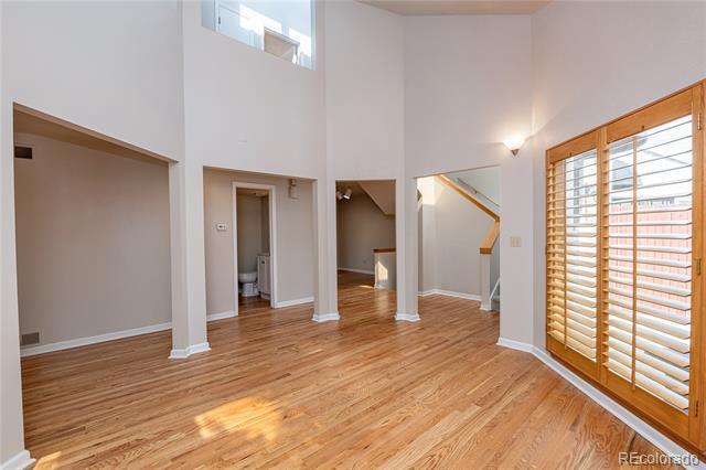 Building Photo - 541 Monroe St