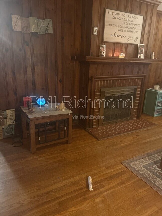 Building Photo - 915 Northampton Rd