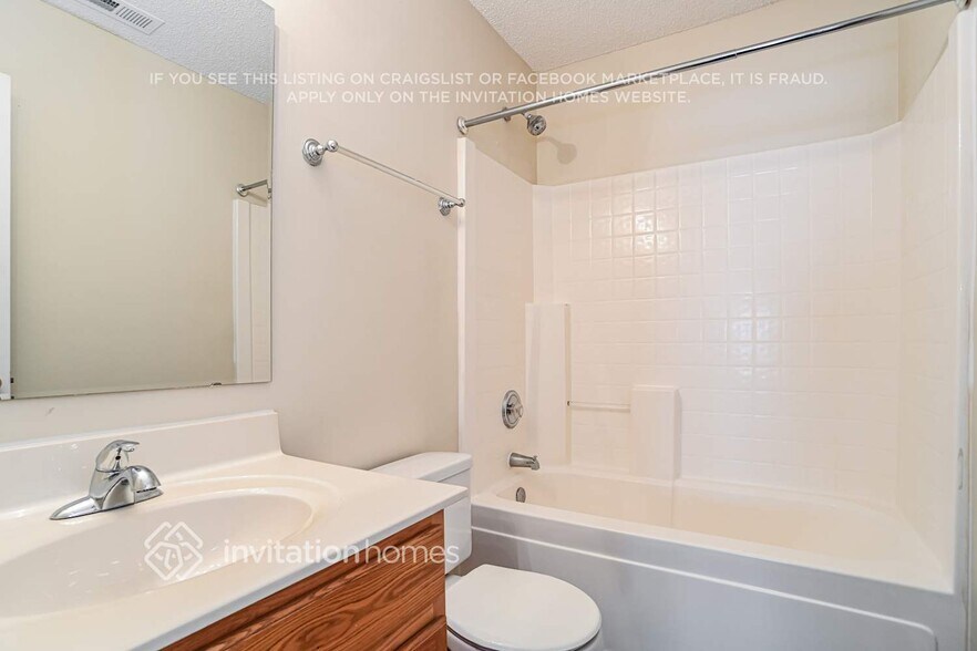 Building Photo - 166 Brantley Pl Dr