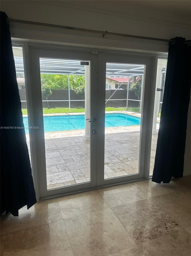 Primary Photo - 3 bedroom in Hollywood FL 33021