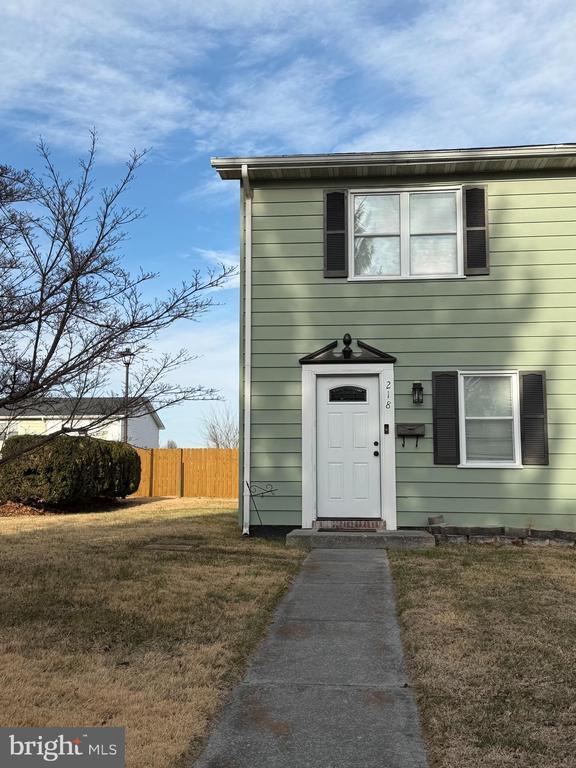 Building Photo - 218 Moore Dr