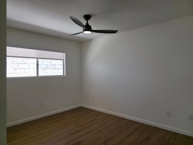 Building Photo - 12800 Avenida Alta Loma