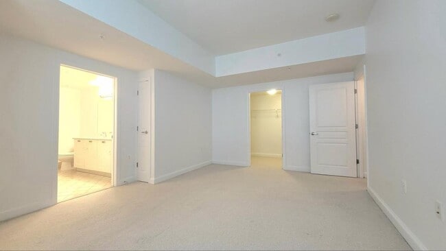 Building Photo - 2451 Midtown Ave