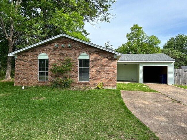 Primary Photo - 3130 Fairmeadow Horn Lake, MS 38637