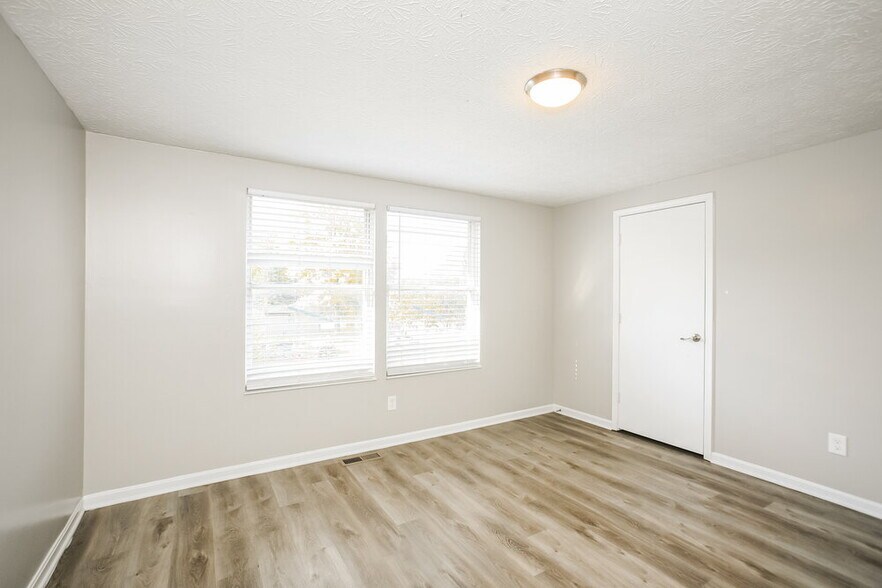 Building Photo - 4131 Oil Creek Dr