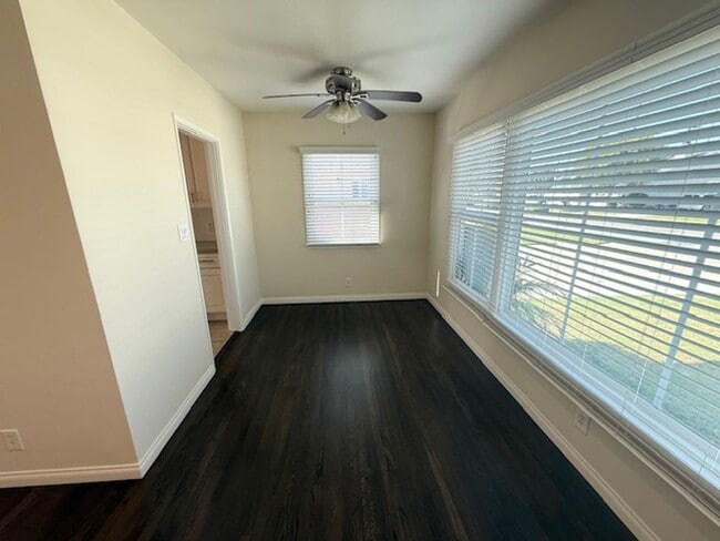 Building Photo - WONDERFUL LAKEWOOD HOME-NEW ON MARKET!!