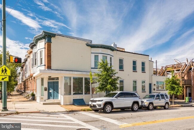 Building Photo - 600 S Linwood Ave