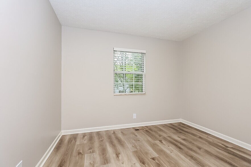 Building Photo - 128 Buckingham Ct