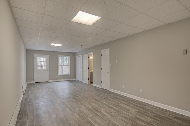 Building Photo - 828 Brickwood Ct