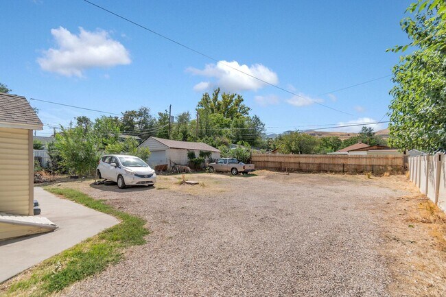 Building Photo - 2962 S 8850 W
