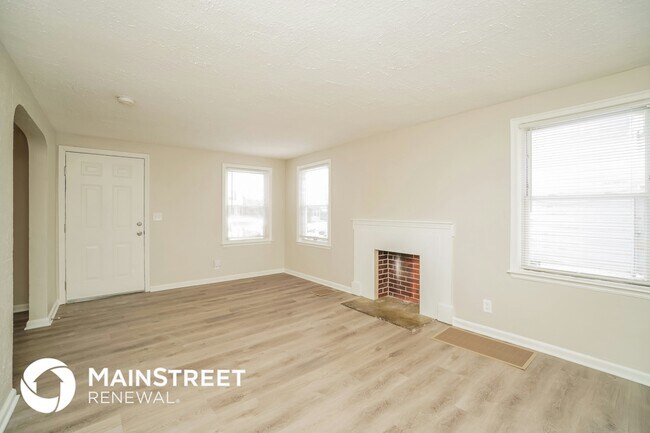 Building Photo - 2425 Delbert Rd