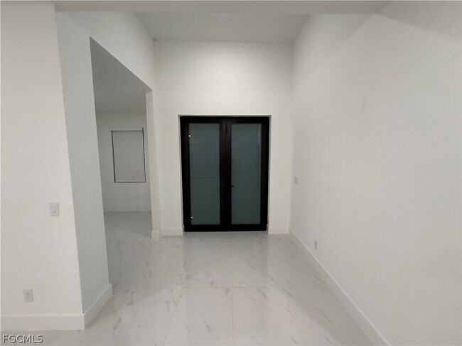 Building Photo - 3311 72nd St W