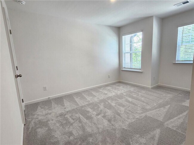Building Photo - 2427 Livi Ln