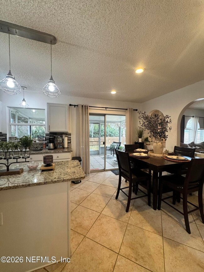 Building Photo - 12341 Glenn Hollow Dr