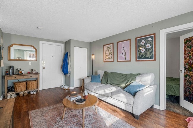 Building Photo - University Park 1 bed 1 bath Condo in walk...